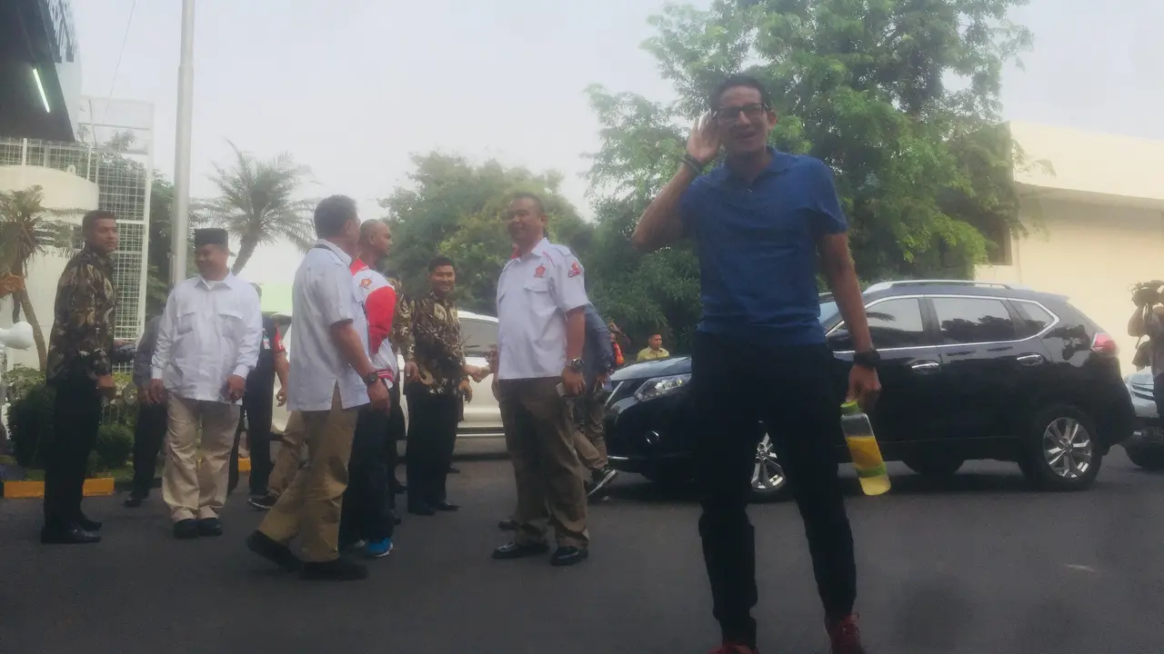 Bakal Calon Wakil Presiden Sandiaga Uno tiba di RSPAD untuk tes kesehatan