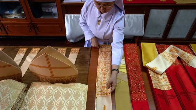 Melihat Pembuatan Jubah Paus Fransiskus Saat Kunjungi Thailand