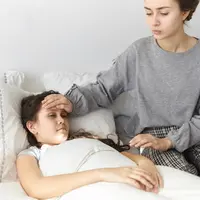 Temukan penyebab dan solusi terbaik untuk mengatasi anak yang sering terbangun di malam hari. (Sumber: Freepik//karlyukav).