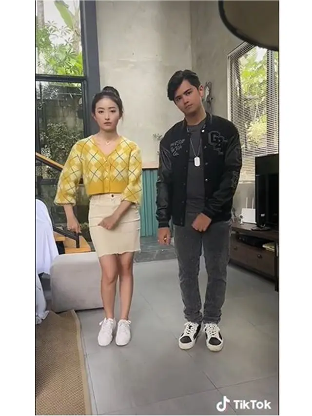 6 Potret Natasha Wilona Berhasil Ajari Aliando Syarief Joget TikTok, Bikin Heboh