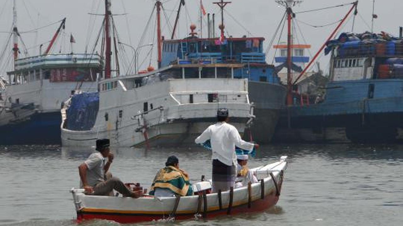 Transportasi air untuk warga Rusun Marunda 