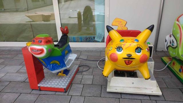 8 Potret Nyeleneh Bentuk Wahana Odong-Odong Ini Kocak