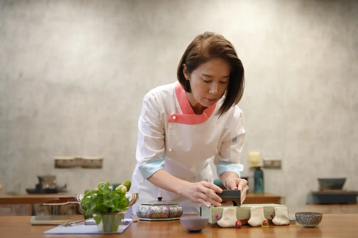 “Queens of the Kitchen,” menampilkan para koki wanita terkemuka.