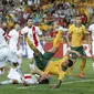 Striker Timnas Australia Tim Cahill Mencetak Gol ke Gawang Tiongkok(REUTERS/Edgar Su)