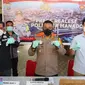 Laloly didampingi Kasatresnarkoba Kompol Temmy Toni dan Kasubbag Humas Iptu Yusak Parinding saat jumpa pers di Mapolresta Manado, Rabu (3/2/2021).