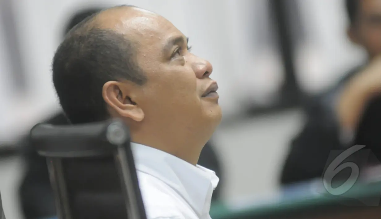 Dalam pembelaannya Gulat meminta majelis hakim memutuskan perkara seadil-adilnya, Pengadilan Tipikor, Jakarta, Kamis (12/2/2015). (Liputan6.com/Herman Zakharia)