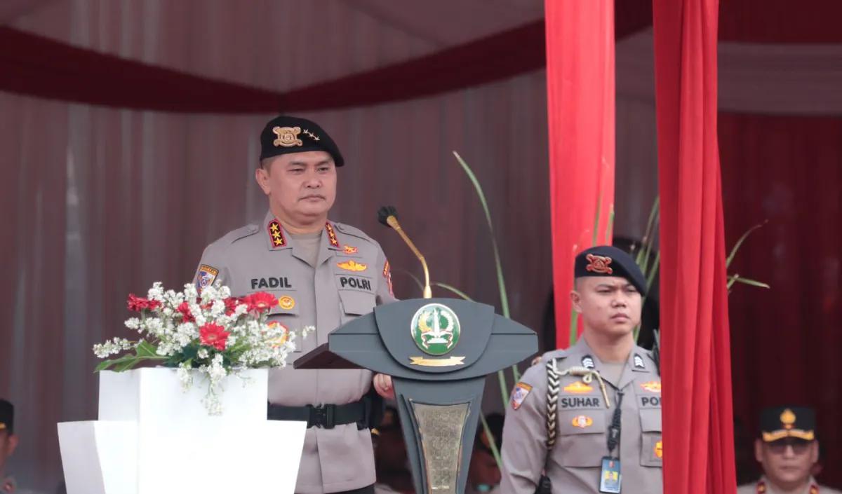 Pati Polri yang berpengalaman di bidang reserse ini sekarang menjabat sebagai Kepala Badan Pemelihara Keamanan (Kabaharkam) Polri.