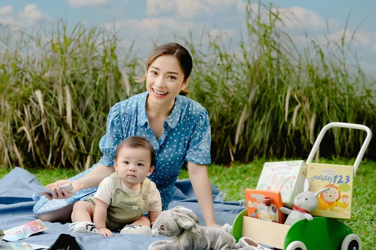 Nikita Willy bersama Baby Izz (Instagram/nikitawillyofficial94)