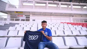 PSIS Semarang resmi memperpanjang kontrak Krisna Jhon hingga 2027. (dok. PSIS Semarang)
