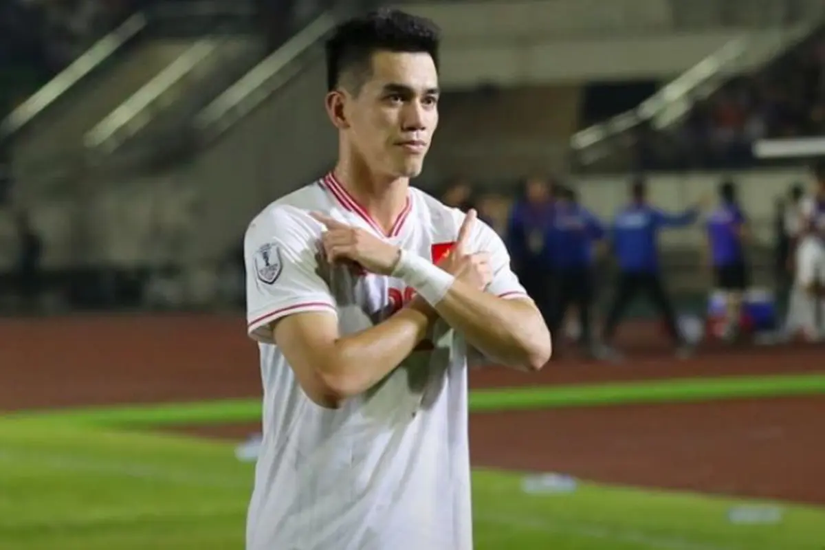 Seputar Piala AFF 2024, Vietnam Menang 4-1 atas Laos Berkat Strategi Kim Sang-sik Meski Sempat Kewalahan Karena Kondisi Lapangan Buruk
