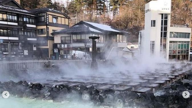 Kusatsu Onsen (Gunma Prefecture) menempati posisi kedua sebagai pemandian air panas paling populer di Jepang (dok.instagram/@ riekocat0531/https://www.instagram.com/p/CIyAvbNAZvo/Komarudin)