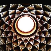 Berada di dalam masjid-masjid beratap cantik ini bikin kamu enggan beranjak dari sana. (Via: instagram.com/m1rasoulifard)