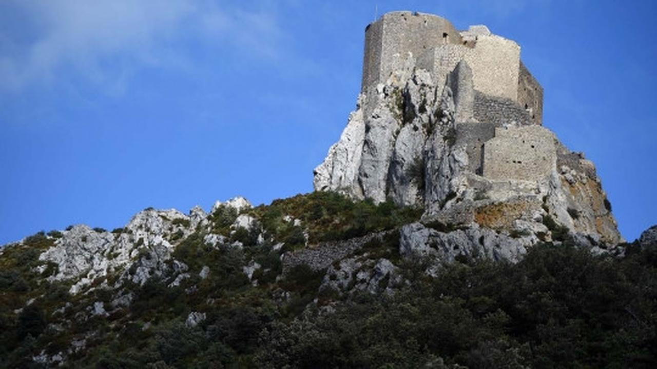 Mengunjungi Benteng Cathar, saksi bisu masa kerajaan Prancis
