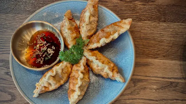 Cara Membuat Camilan dari Kulit Lumpia yang Tersisa