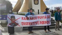 Mahasiswa Tuding Bupati Aceh Jaya "Porno". (Liputan6.com/Rino Abonita)