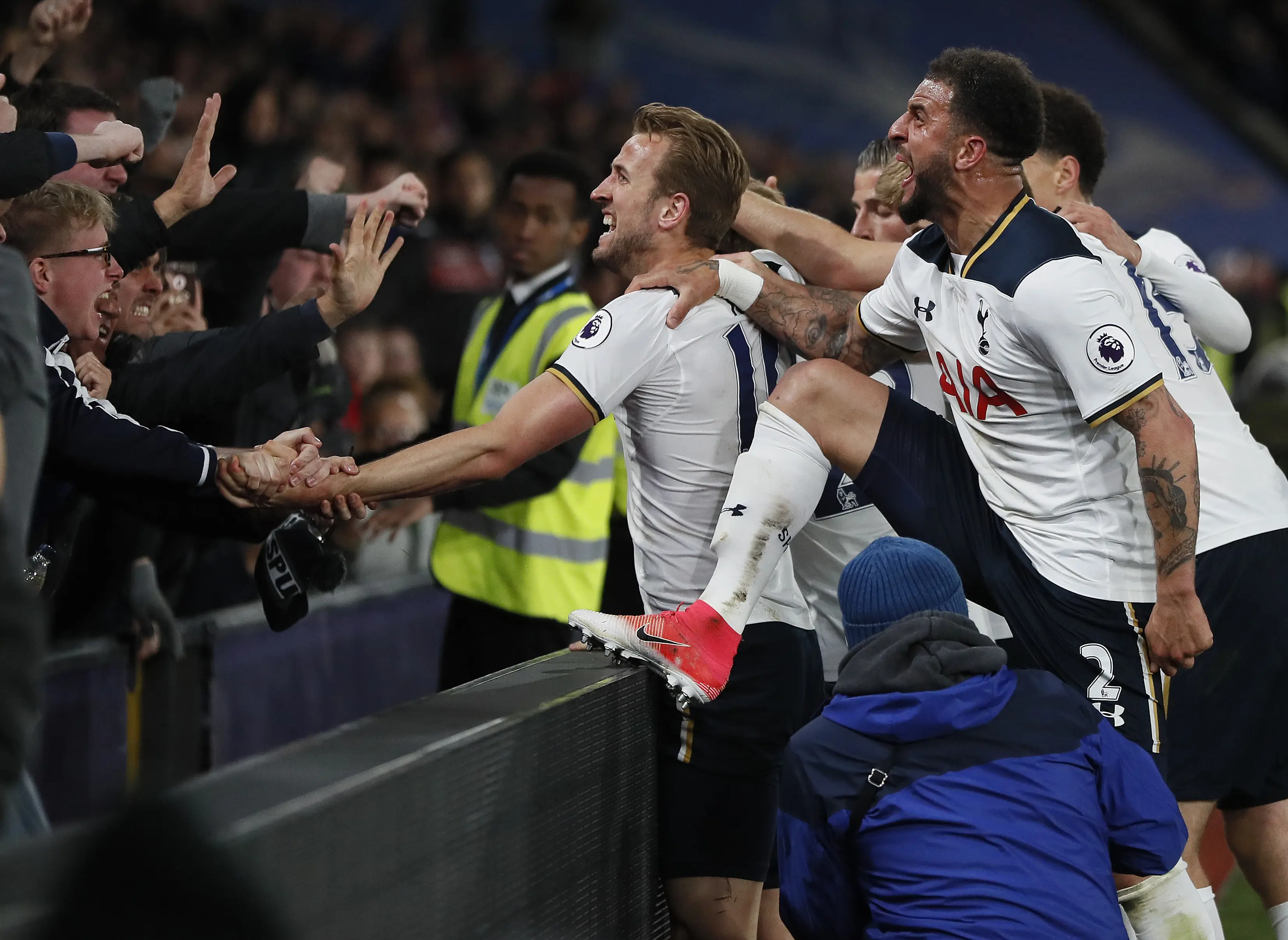 Tottenham Hotspur akan menghadapi sejumlah lawan berat di sisa musim 2016/2017. (AP Photo/Kirsty Wigglesworth)