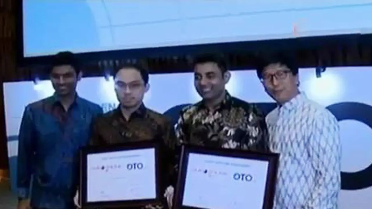Peluncuran Oto.com.