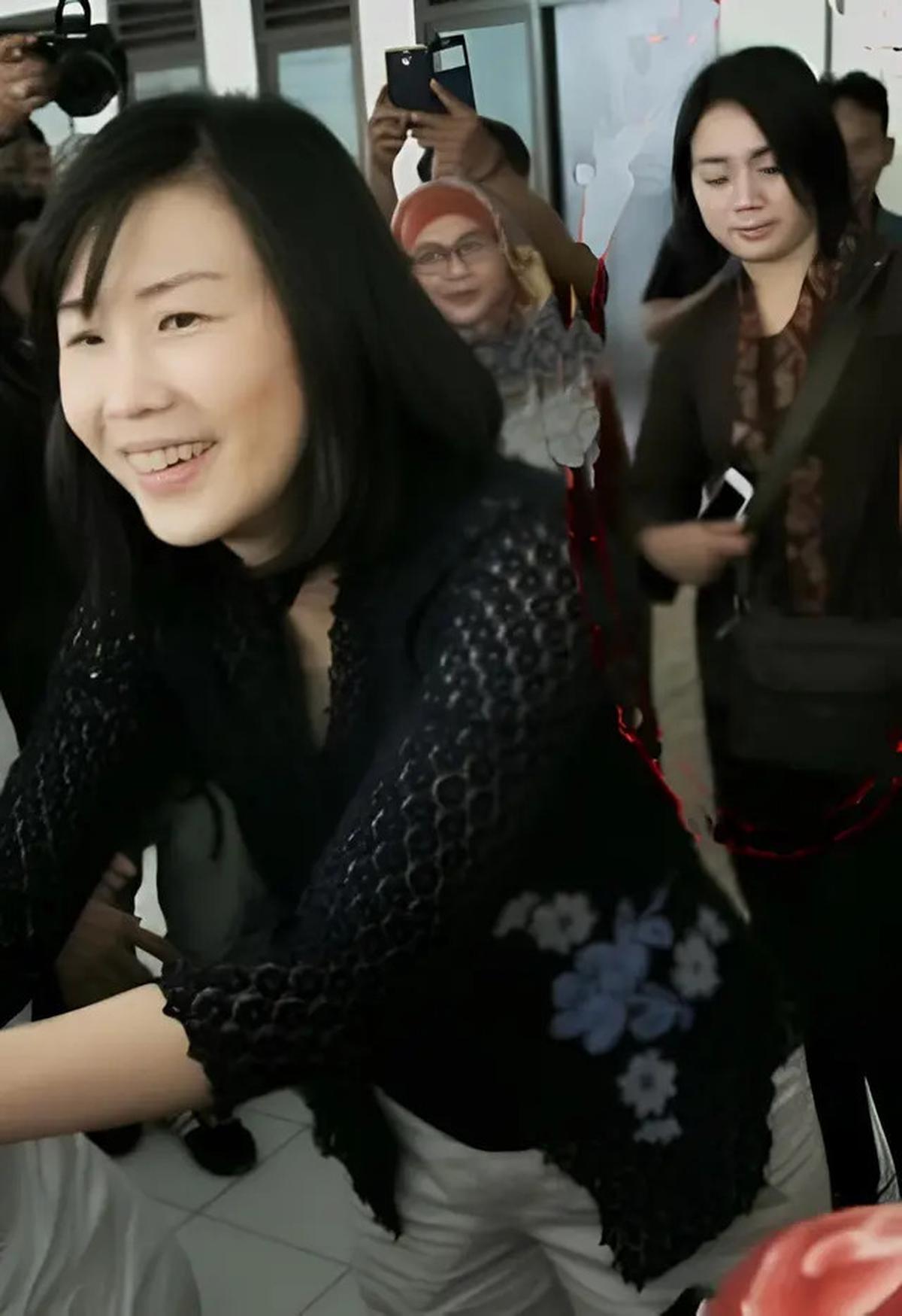 6 Potret Lawas Veronica Tan Akrab dengan Puput Nastiti, Dulu Kerja Bareng
