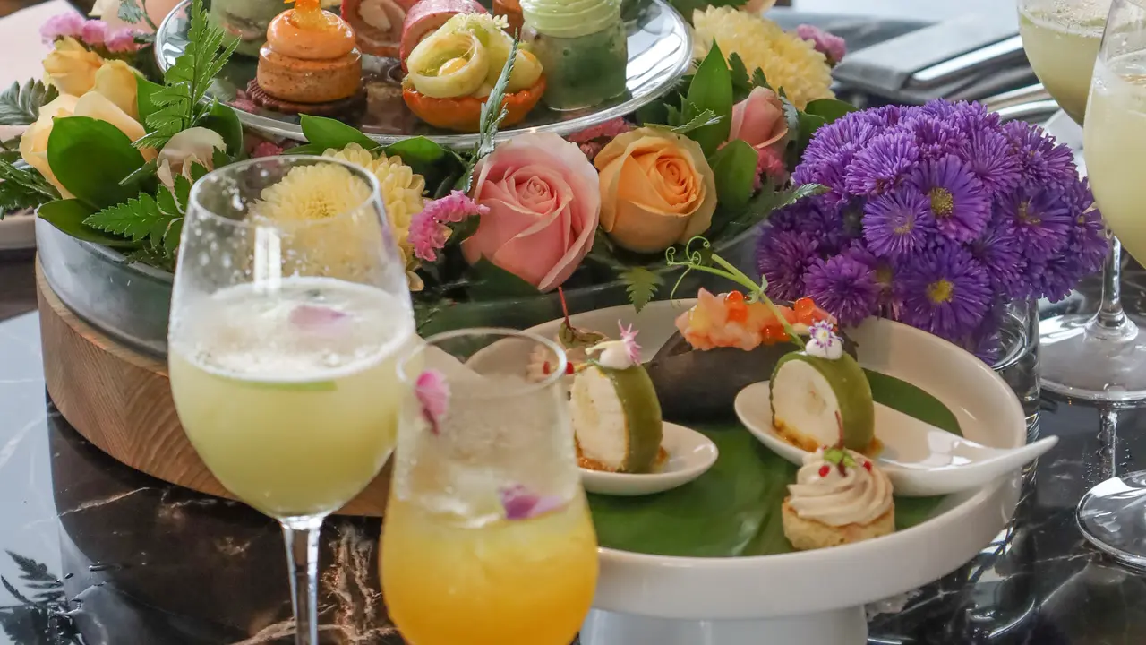 Afternoon Tea Cantik Kreasi Chef Pastry World-Class Champion di Park Hyatt Jakarta