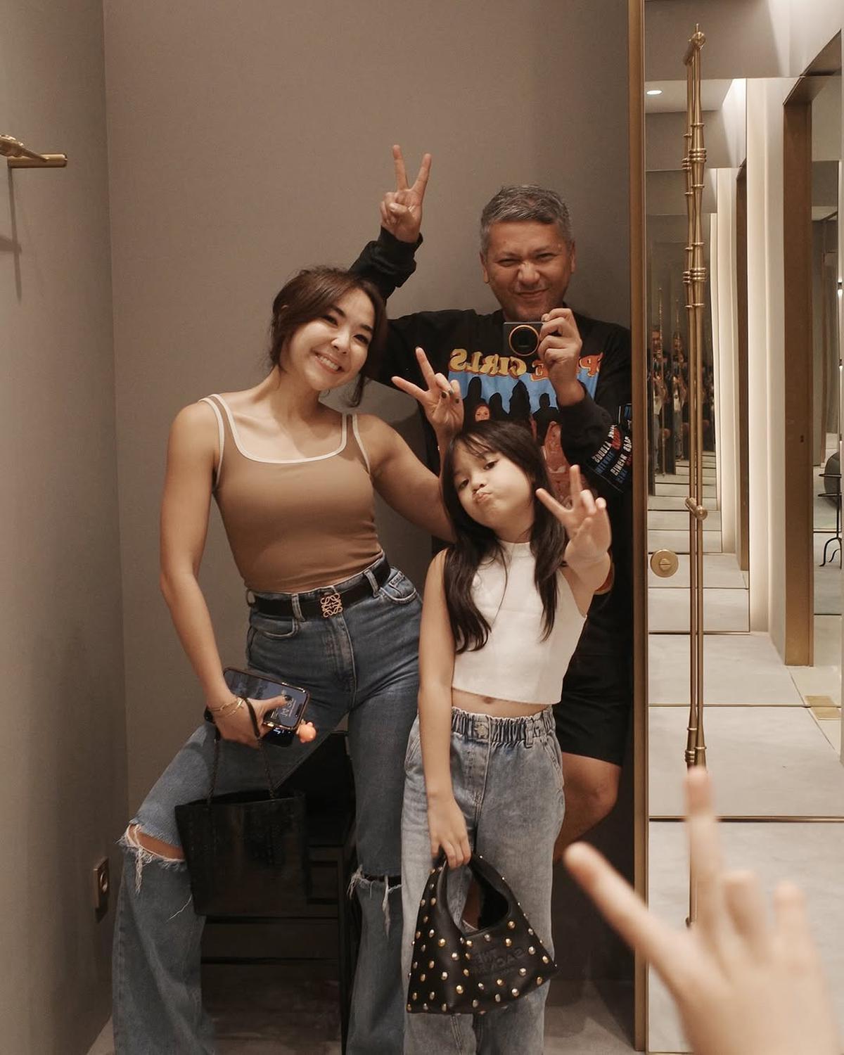 Potret Gading Marten Habiskan Weekend Bareng Gisel dan Gempi, Kekompakannya Dipuji Netizen