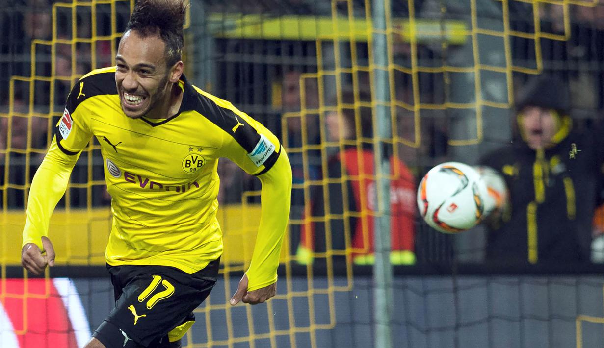 2. Pierre-Emerick Aubameyang (Dortmund) - Stiker Gabon ini akan bereuni dengan Juergen Klopp jika mau menerima pinangan Liverpool. Namun untuk mendatangkannya The Reds harus bersaing dengan Real Madrid dan Manchester City. (AFP/Bernd Thissen)