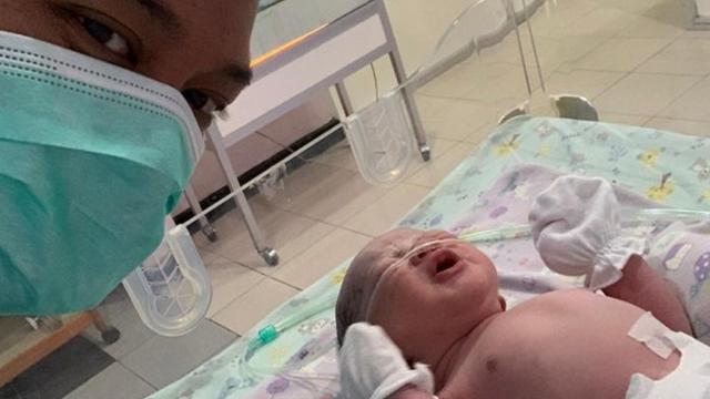 5 Momen Tri Rismaharini Sambut Cucu Kedua, Banjir Ucapan Selamat dan Doa