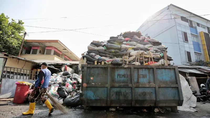 Bandung Masih Tetapkan Status Darurat Sampah untuk Kurangi Overload TPS