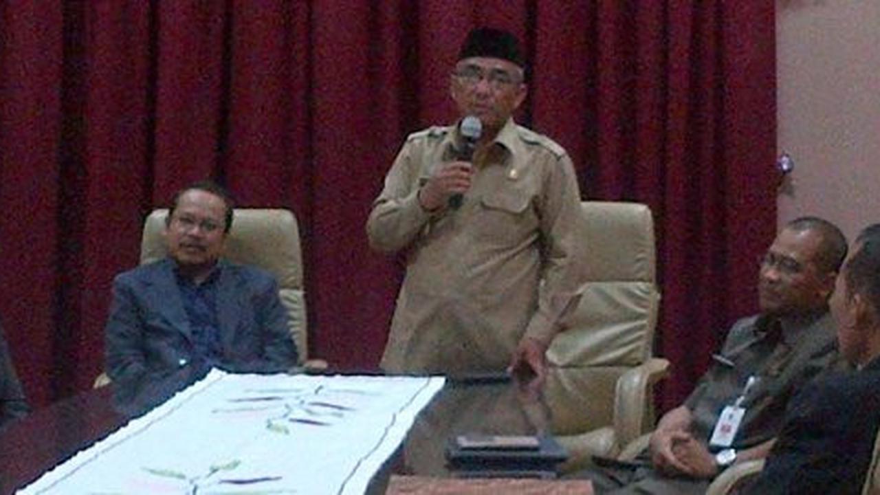 Nyalon wali kota Depok, Idris Abdul Shomad resmi mundur dari PNS