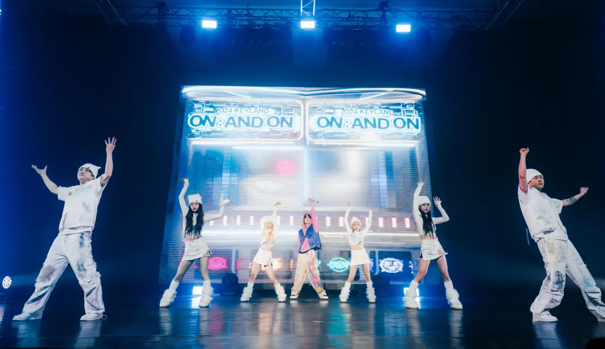 Event bertajuk “2024 Keyland On: And On in Jakarta” dimulai sekitar pukul 19.30 WIB. Konser ini dihadiri ribuan penggemar. (Foto: via CK Star Entertainment)