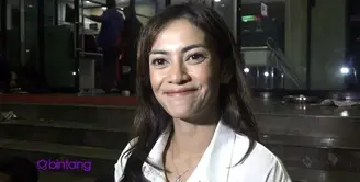 Masayu Anastasia baru saja membuat tato yang bertuliskan nama anaknya, Samara. Bicara soal perceraian, Masayu sangat hati-hati agar Samara tidak melihat pemberitaan yang ada di televisi.