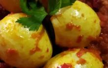 Pedasnya Telur Bumbu Bali Ini Siap Bangkitkan Selera Anda