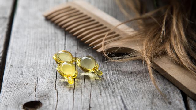 13 Tips Perawatan Rambut Rusak yang Praktis Dilakukan, Nggak Perlu ke Salon Cukup di Rumah Aja