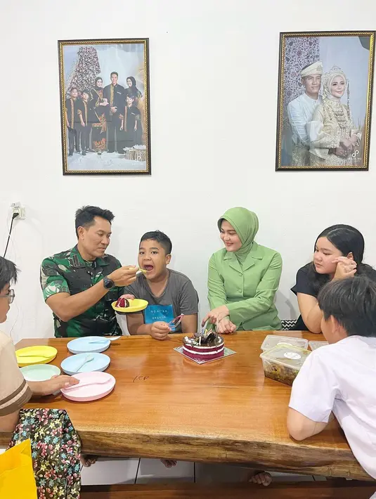 [Instagram/julianamoechtar]