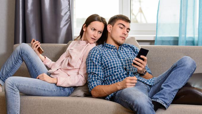 4 Persoalan untuk Pendamping Jika Kamu Berasumsi Ia Selingkuh