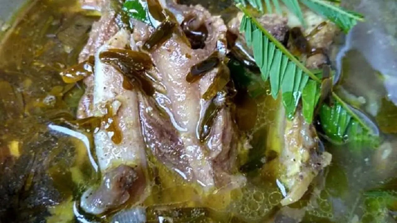 Nasu Cemba, kuliner khas Kabupaten Enrekang yang bisa membuat ketagihan jika disantap saat berbuka puasa (Liputan6.com/ Eka Hakim)