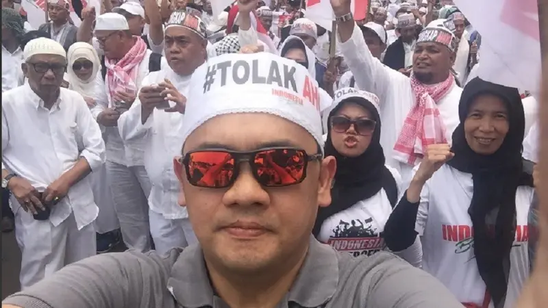 Farhat Abbas sempat turun ke jalan pada demo 4 november 2016 lalu.