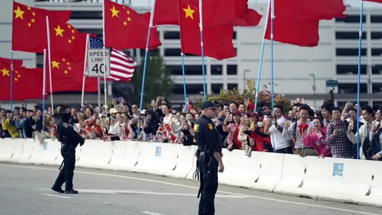 Donald Trump Naikkan Tarif Impor China Jadi 245%, Ini Alasannya