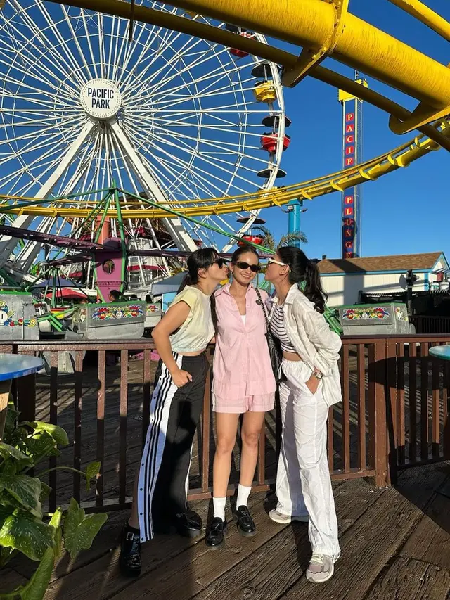 Hesty Purwadinata dan Enzy Storia