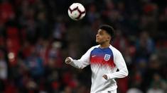 Jadon Sancho tengah mencuri perhatian banyak klub elite Eropa. Penampilan apiknya bersama Dortmund membuat sejumlah klub top Eropa siap bersaing untuk merekrutnya di musim panas nanti. (AFP/Adrian Dennis)