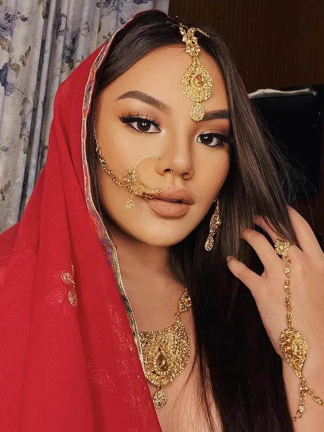 Disebut Mirip Barbie, Ini 6 Pesona Shafa Harris yang Bikin Pangling