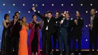 Everything Everywhere All at Once Menang di Critics‘ Choice Awards 2023. (AP Photo/Chris Pizzello)
