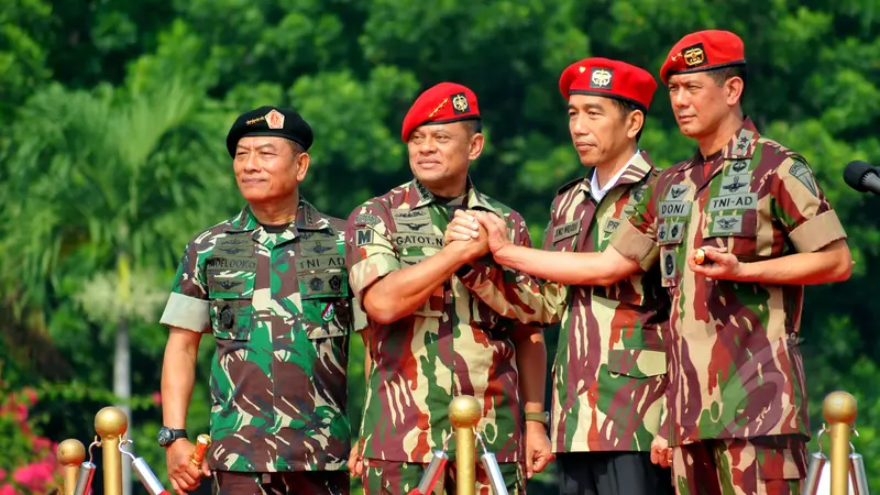 Gagahnya Jokowi Saat Jadi Warga Kehormatan Pasukan Khusus TNI