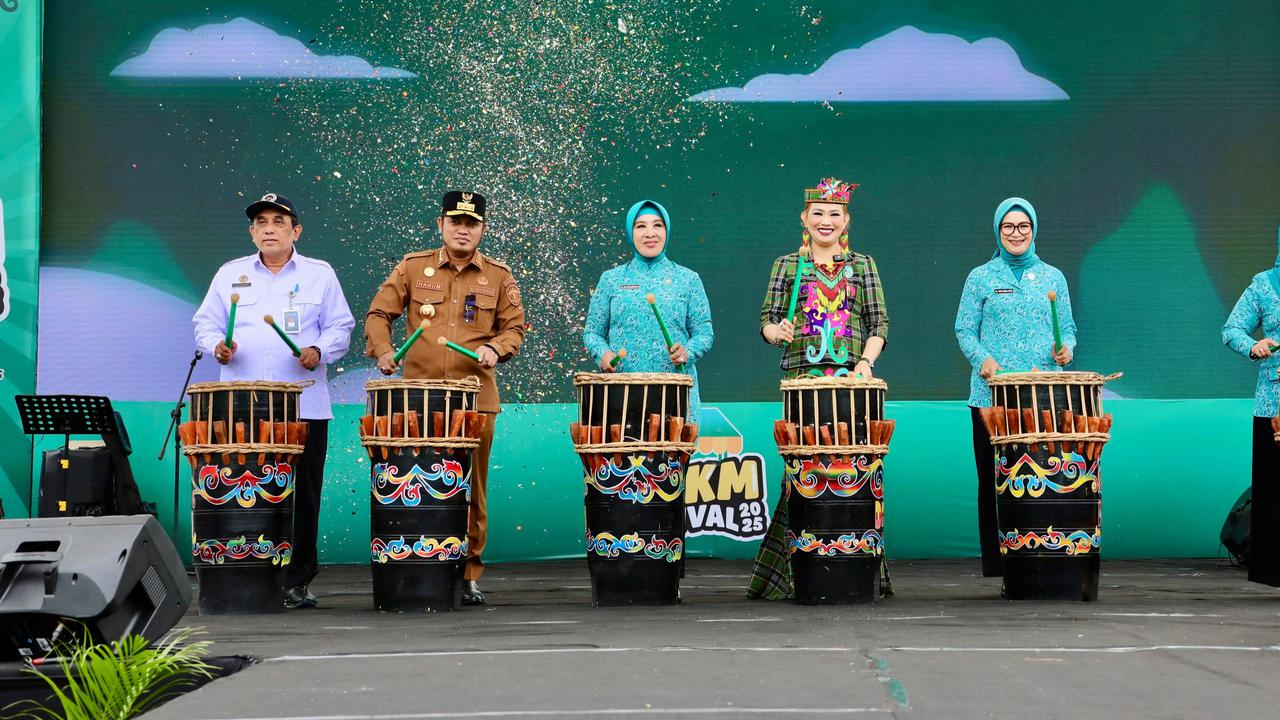 Dibuka Oleh Tri Tito, HKG ke-53 Dimeriahkan Festival UMKM 2025 & Pemeriksaan Kesehatan Gratis