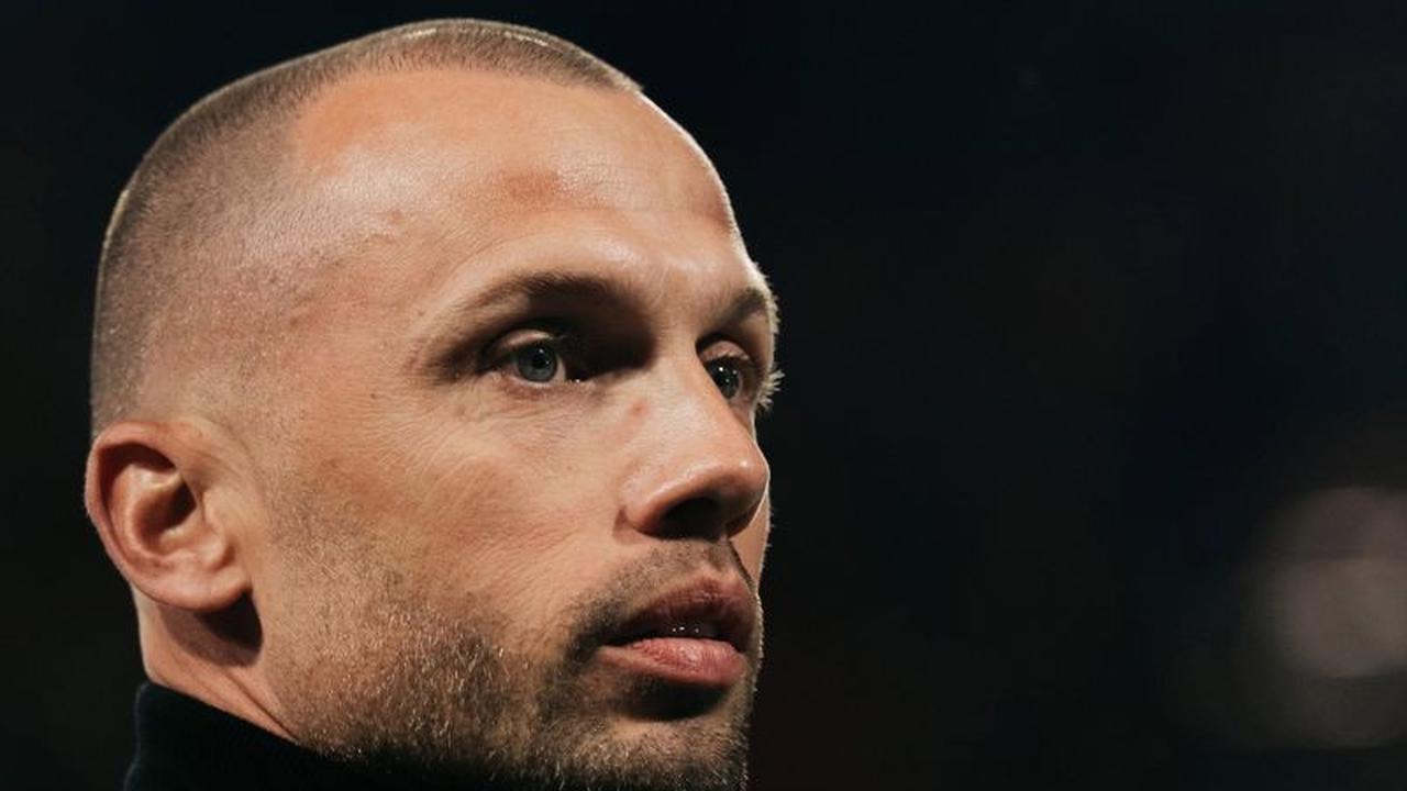 Ajax Pecat John Heitinga: Rentetan Hasil Buruk Jadi Alasan Utama Pemutusan Kontrak