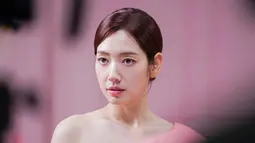 Park Shin Hye Melahirkan Anak Keduanya dengan Choi Tae Joon