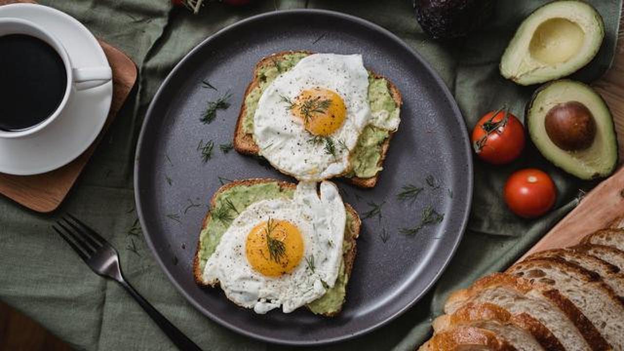 10 Menu Sahur Tidak Bikin Haus Seharian yang Wajib Dicoba, Tetap Bugar Selama Puasa