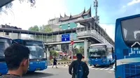 Kemacetan saat dimulai beroperasinya underpass Matraman, Jakarta Pusat. (Liputan6.com/Yuniza)