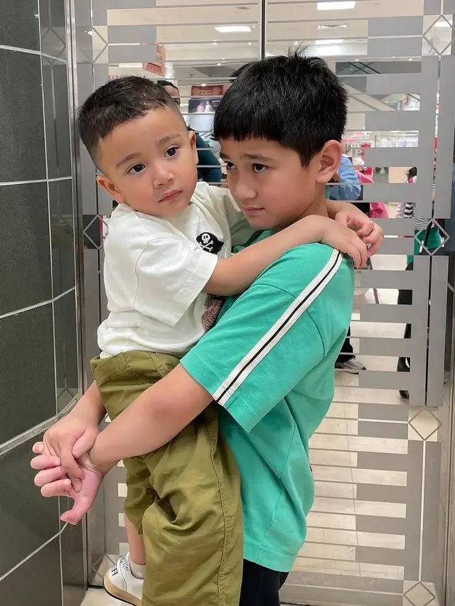 Potret Bromance Rafathar dan Rayyanza Kompak Main Bareng (instagram/raffinagita1717).