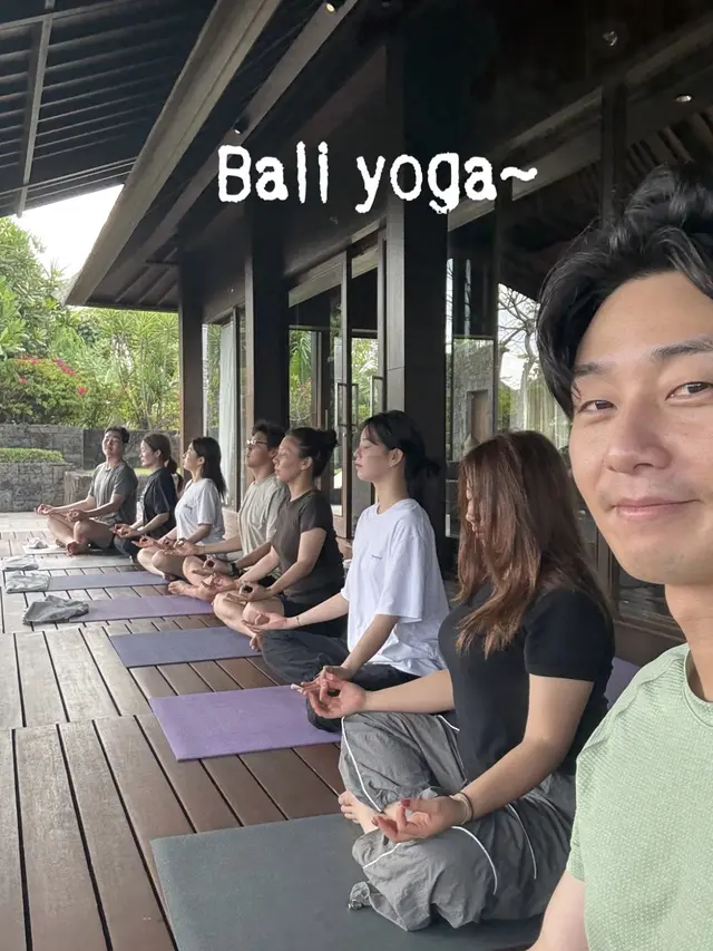 Park Seo Joon sedang liburan di Bali dengan yoga. [@bn_sj2013]