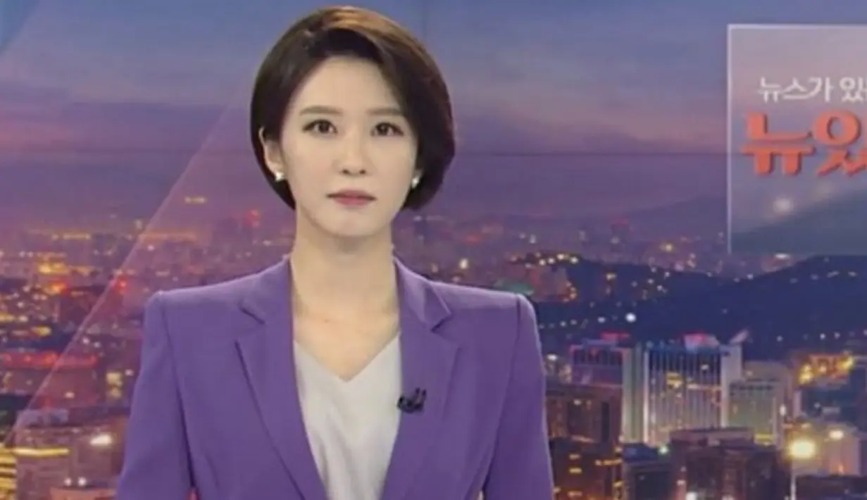 Bahkan saat ia masih menjadi pembawa berita, penampilannya begitu statement dengan blazer.  [Foto: instagram.com/anngwiryeong]